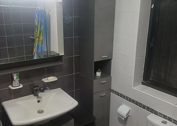 Inessa's Flat * Pietà