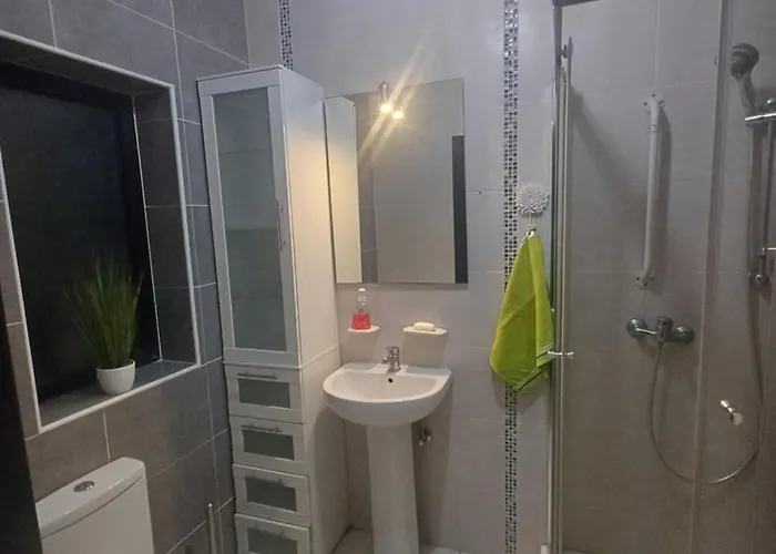 Inessa's Flat Appartement Pietà